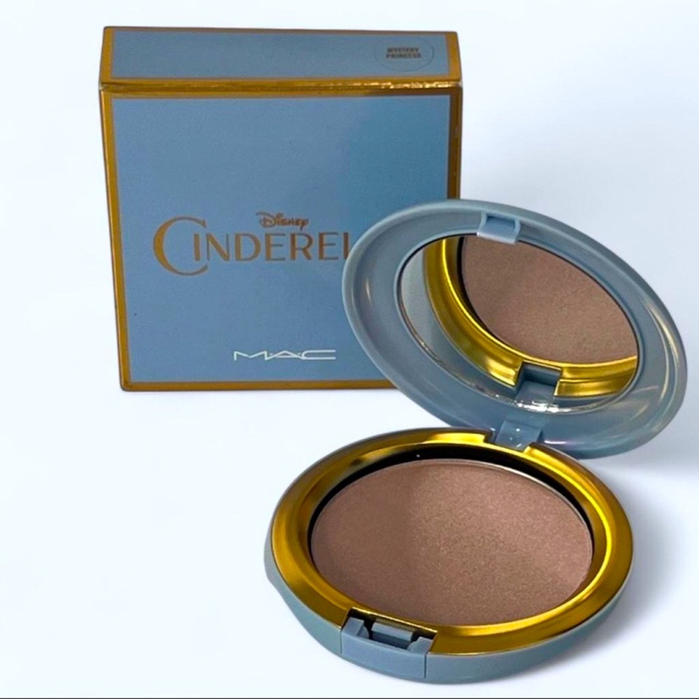 MAC X Cinderella mystery princess Beauty Powder Brand New